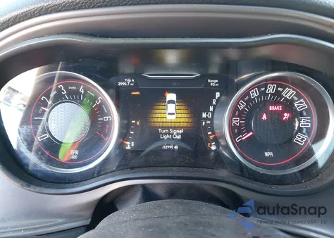 2023 Dodge Challenger Sxt z USA, uszkodzony, nr VIN 2C3CDZAG4PH652941